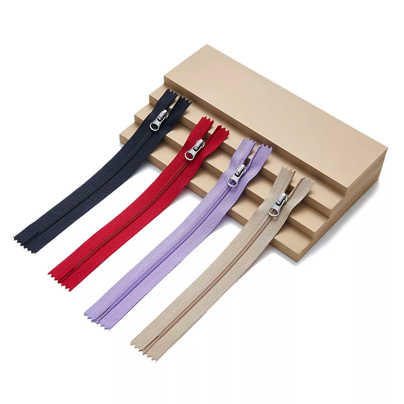 سحاب نايلون قياسي